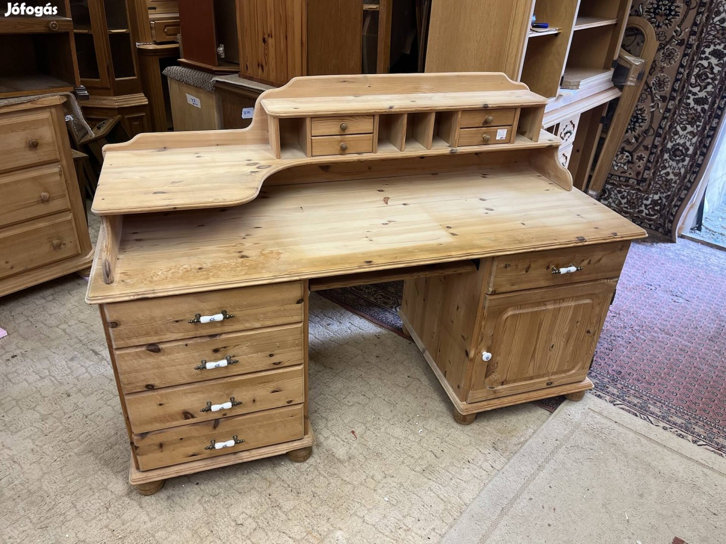 Manó bútor Íróasztal Tömör fenyőfa Országos házhozszállítás