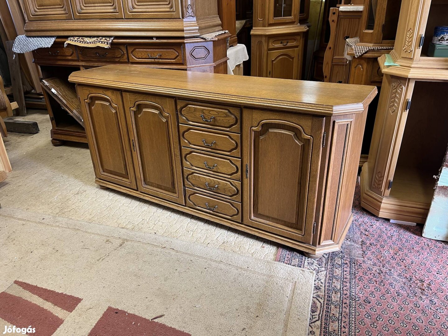 Manó bútor Markó tölgyfa frontos tálaló komód Országos