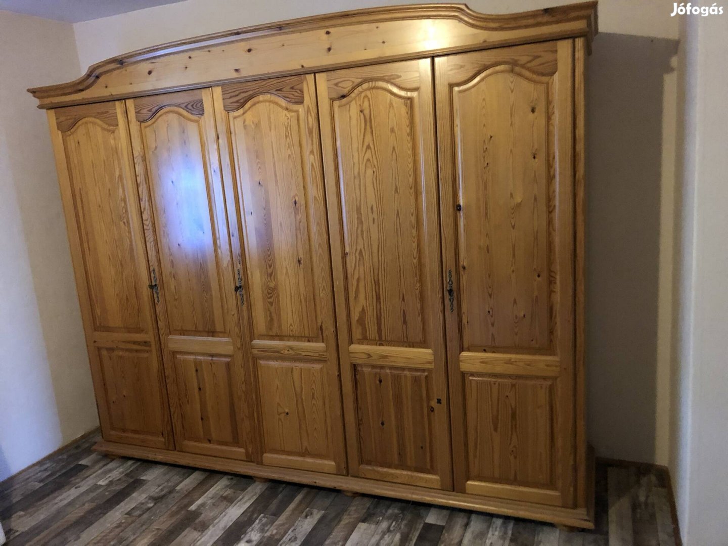 Manó bútor Oberi fenyőfa frontos hálószoba Országos