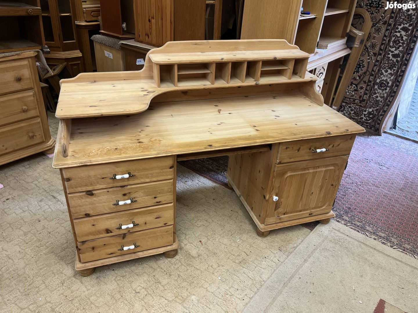 Manó bútor tömör fenyőfa íróasztal Országos házhozszállítás