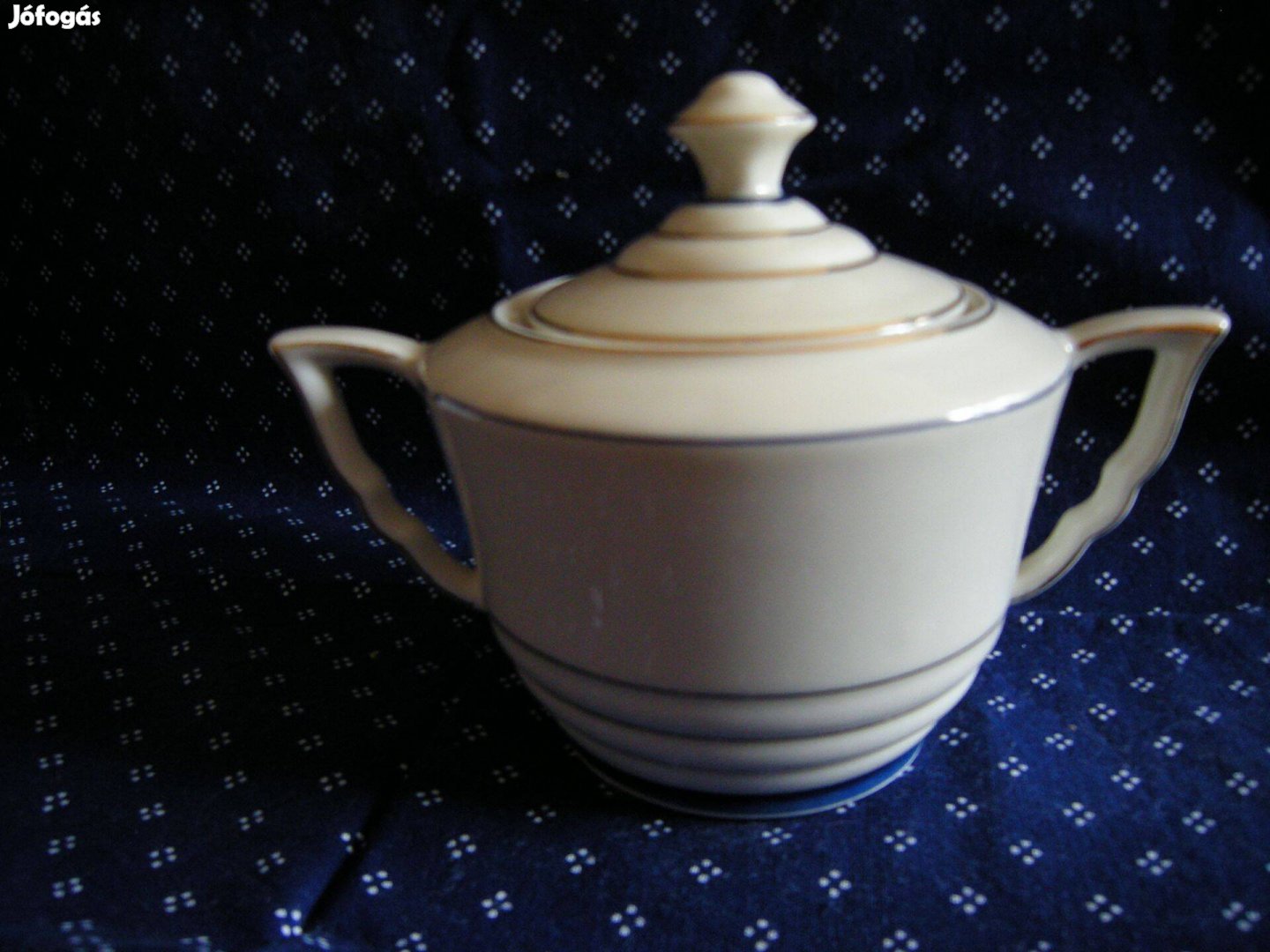 Manófüles porcelán cukor tartó