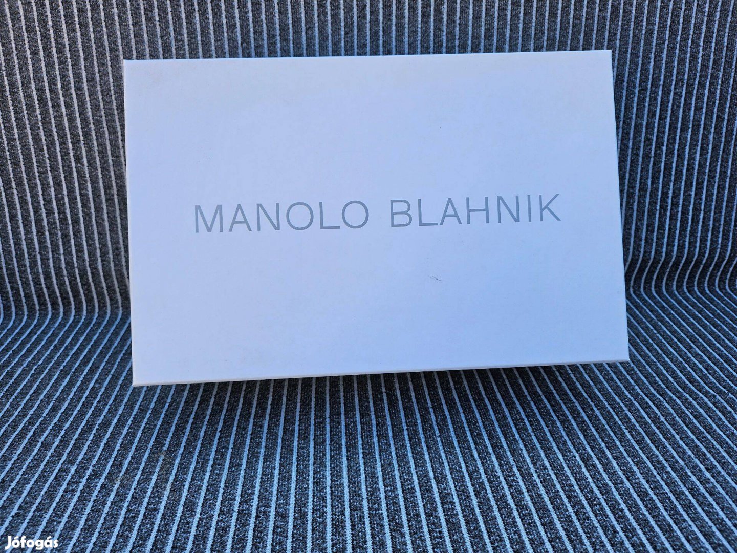 Manolo Blahnik üres doboz