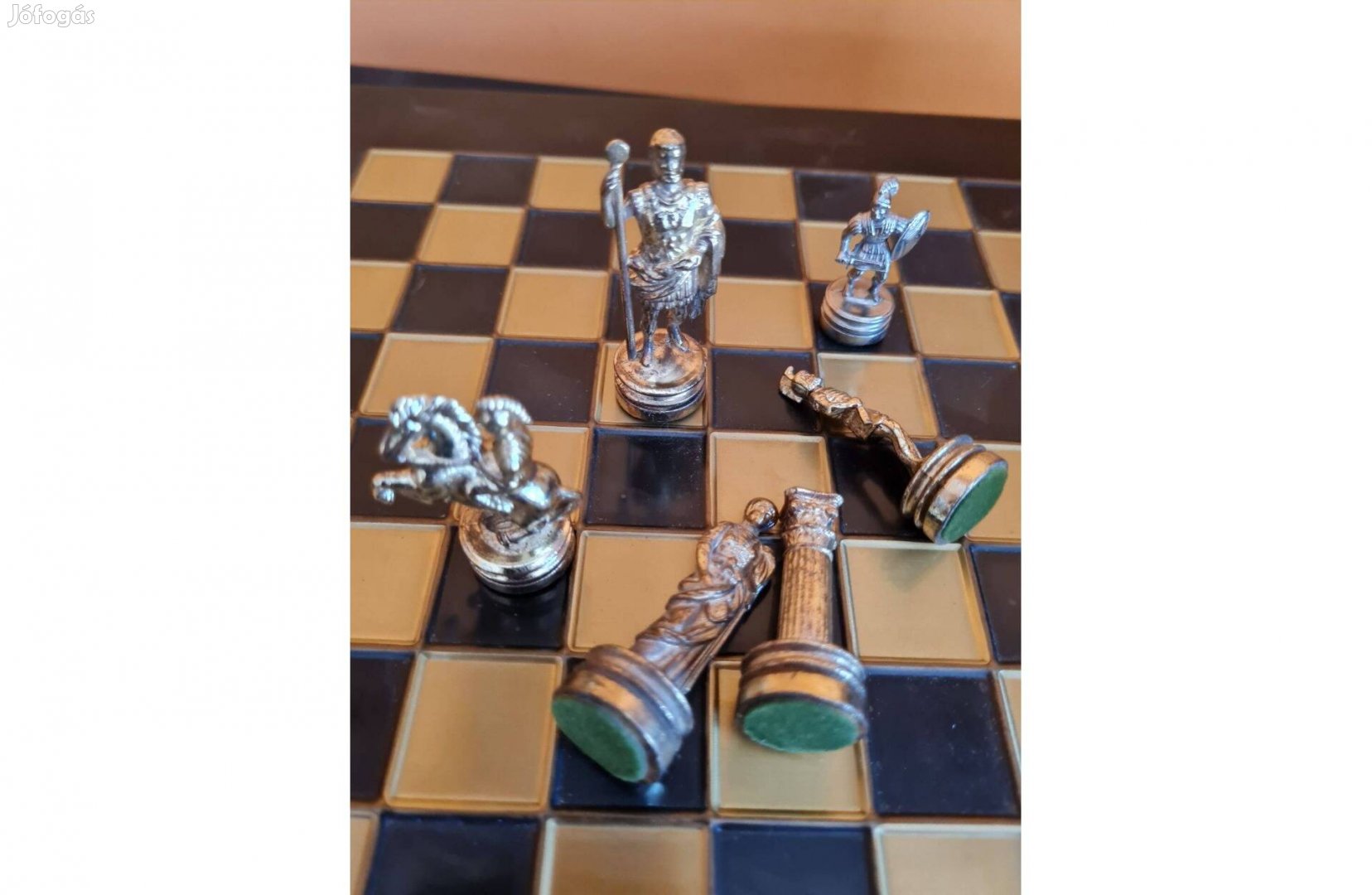 Manopoulos sakk-készlet görög-római réz figurákkal 25x25 cm