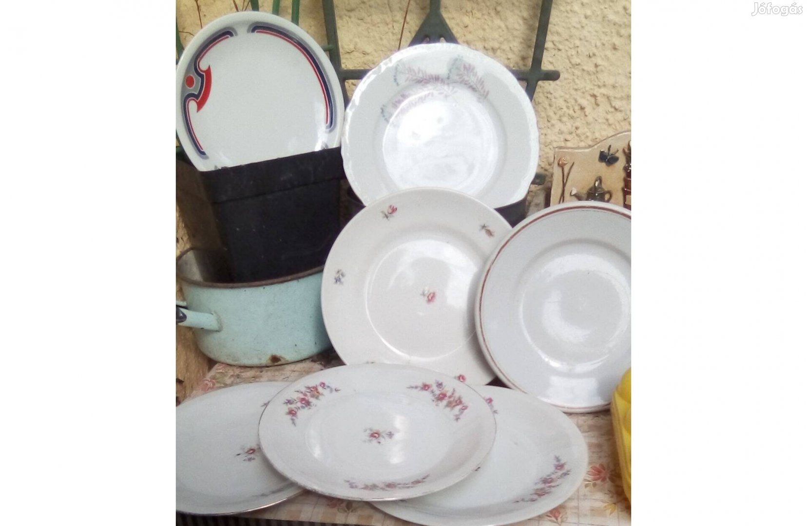 Maradék kistányérok 300 ft db. Személyes átvétel