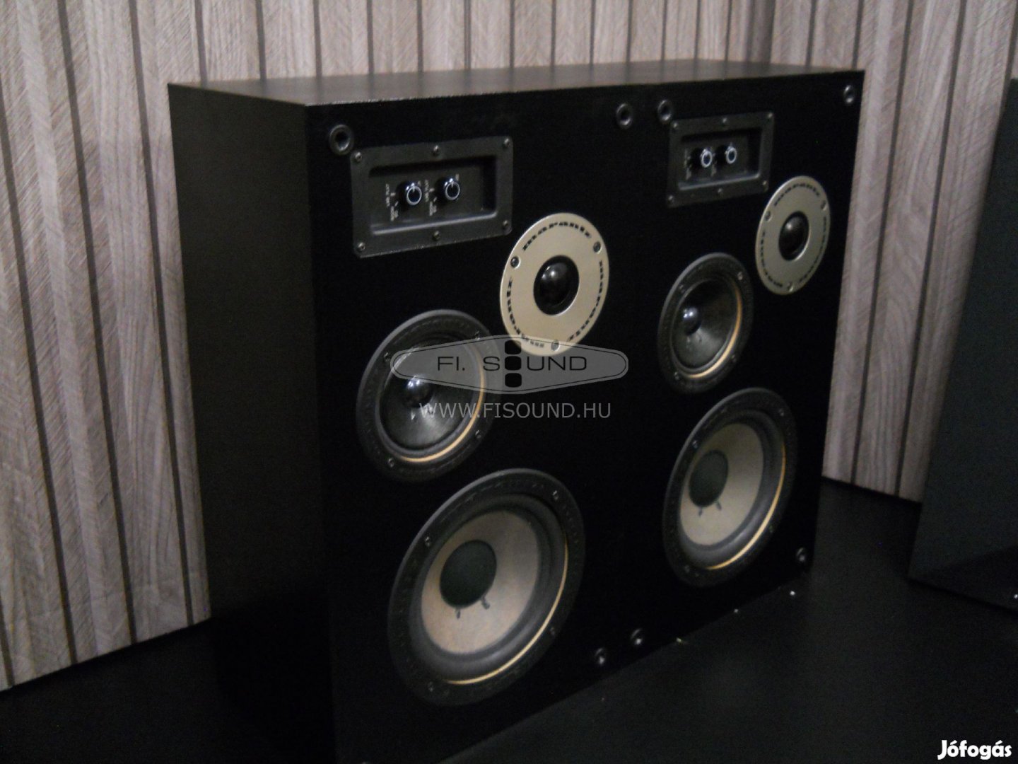 Marantz HD55 , 100W,8 ohm,3 utas hangfal pár 20cm-s mélyekkel