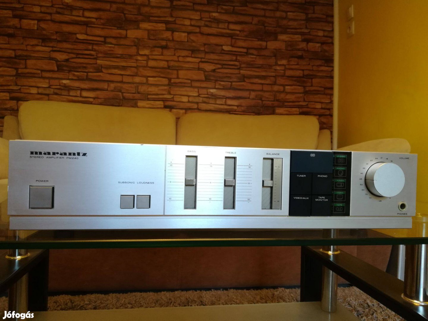 Marantz PM240 sztereó erősítő