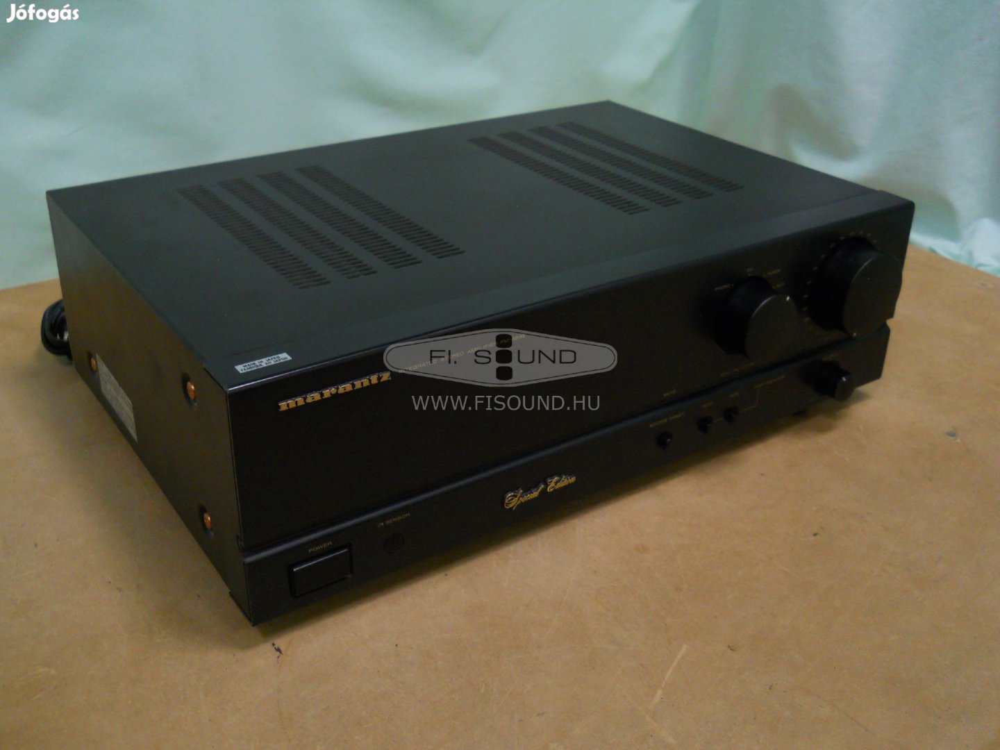 Marantz PM55 ,340W,8-16 ohm,4 hangfalas sztereo ersőítő