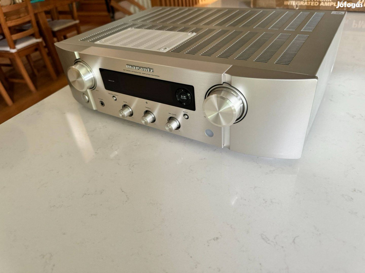 Marantz PM7000N ezüst-arany erősítő