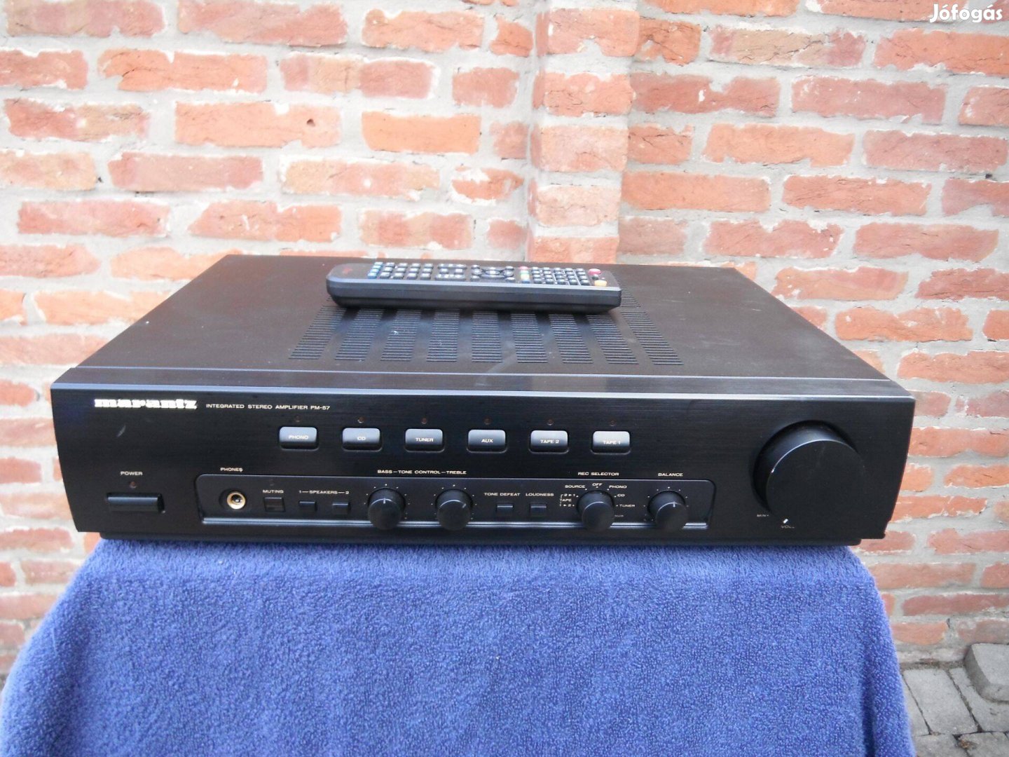 Marantz PM-57 erősítő távirányítóval