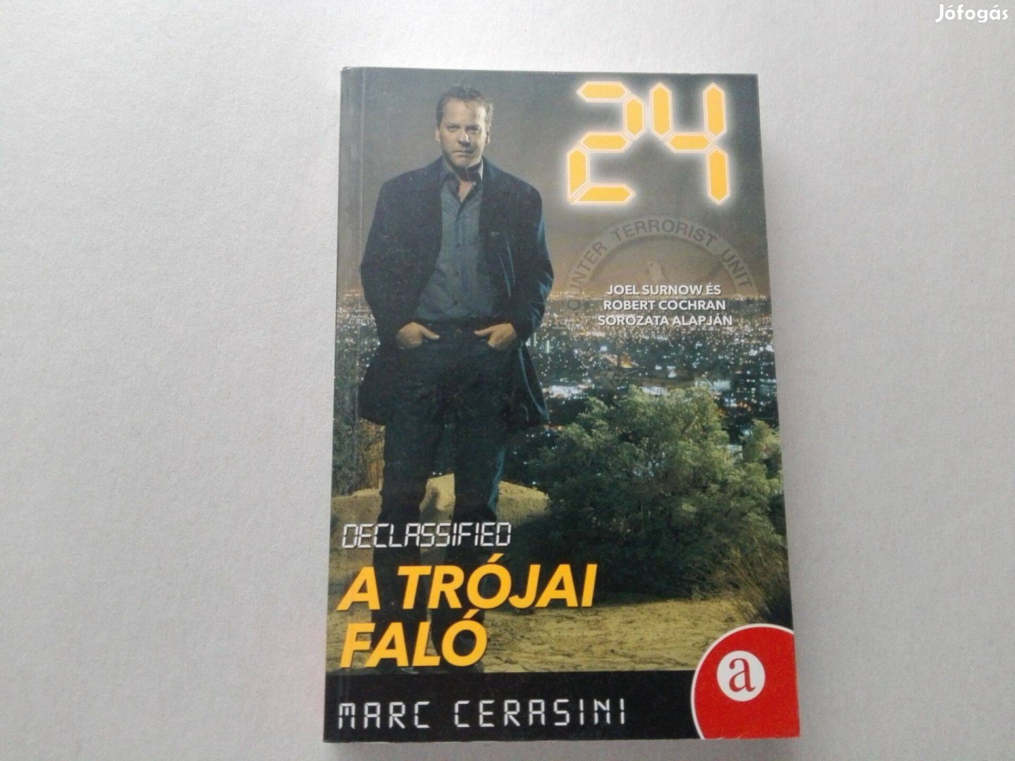 Marc Cerasini: 24 - A trójai faló című Új könyve akciósan eladó !