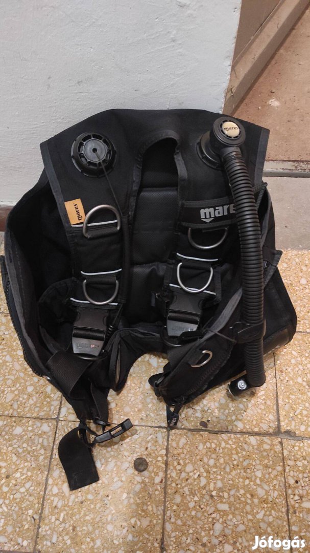 Mares vector 1000 búvármellény lyukas állapotban eladó