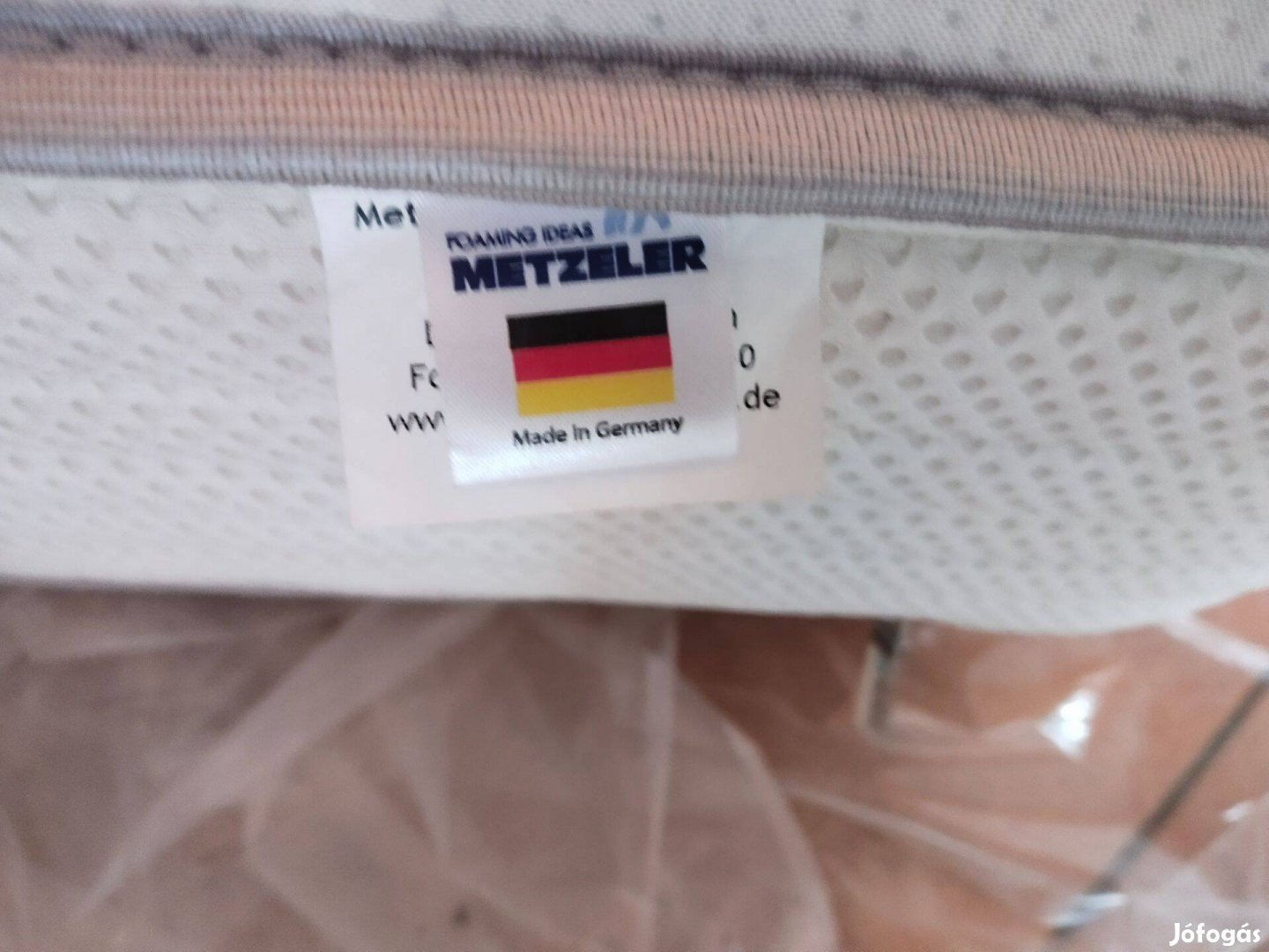 Márkâs âllithatô âgyrâvcs matraccal