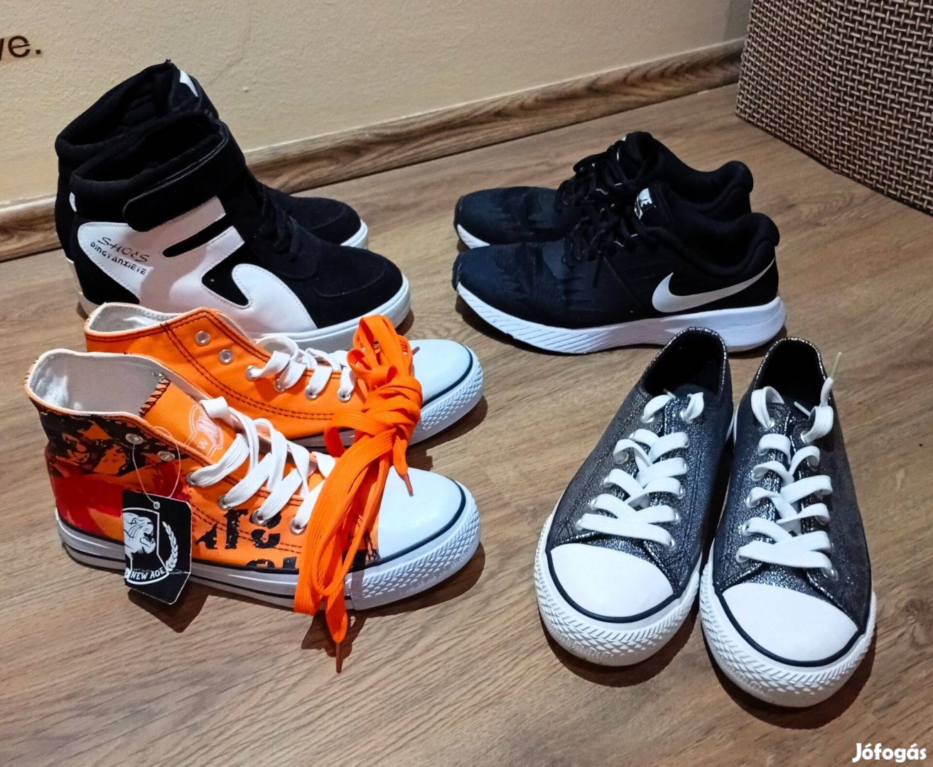 Márkás cipők és táska Nike, Tamaris, Converse