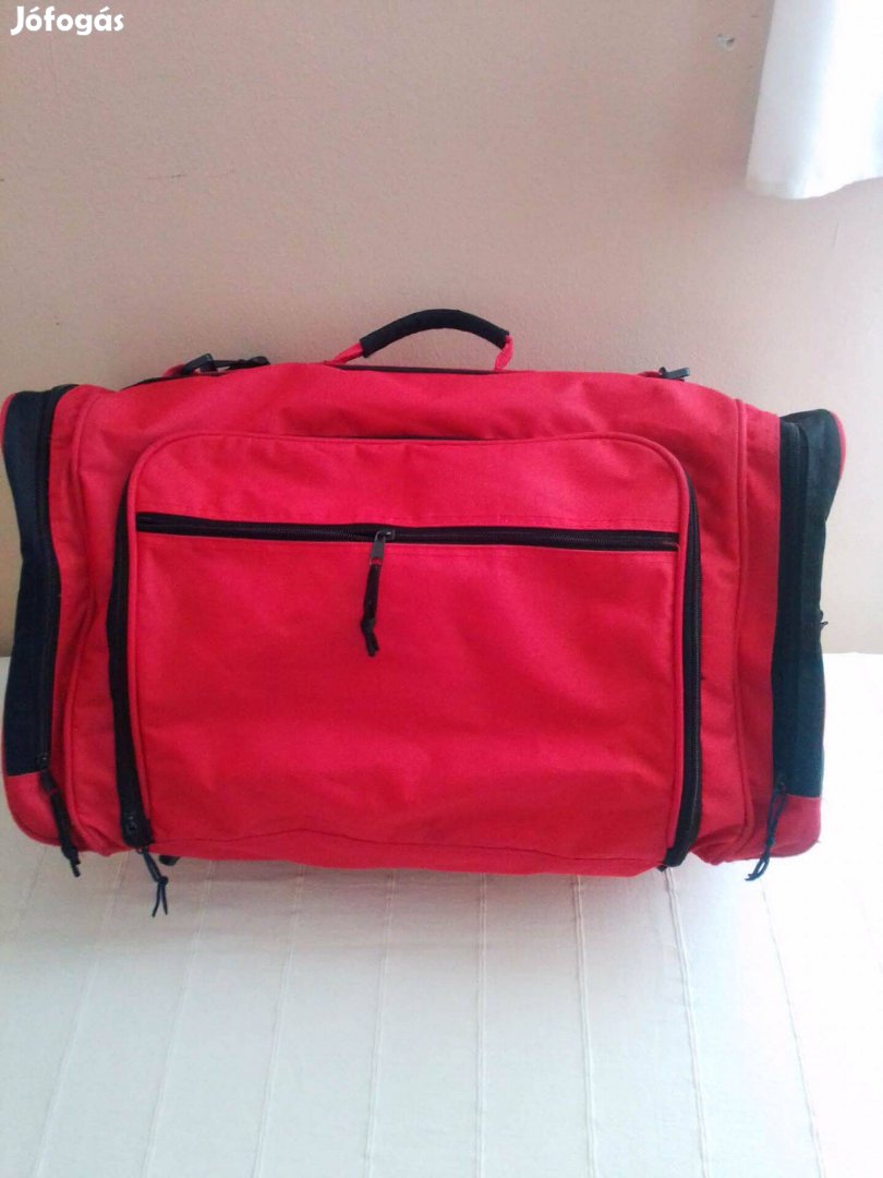 Marlboro, Sporttáska eladó