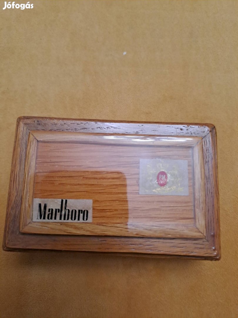 Marlboro cigarettatartó doboz 