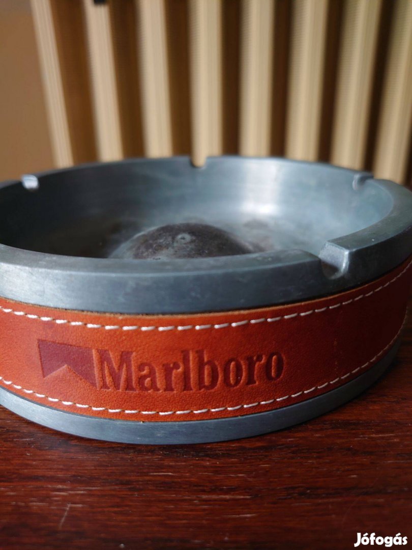 Marlboro nagy méretű hamutál Full fém és bőr hamutartó