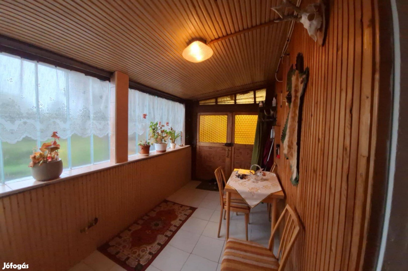 Martinkán nagy telekkel azonnal költözhető ház eladó!