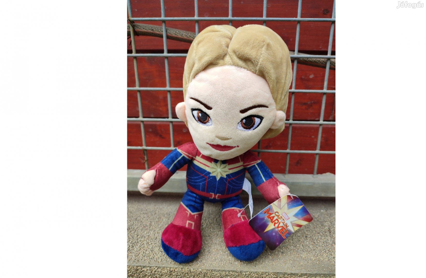 Marvel Kapitány eredeti címkés új plüss (30 cm)