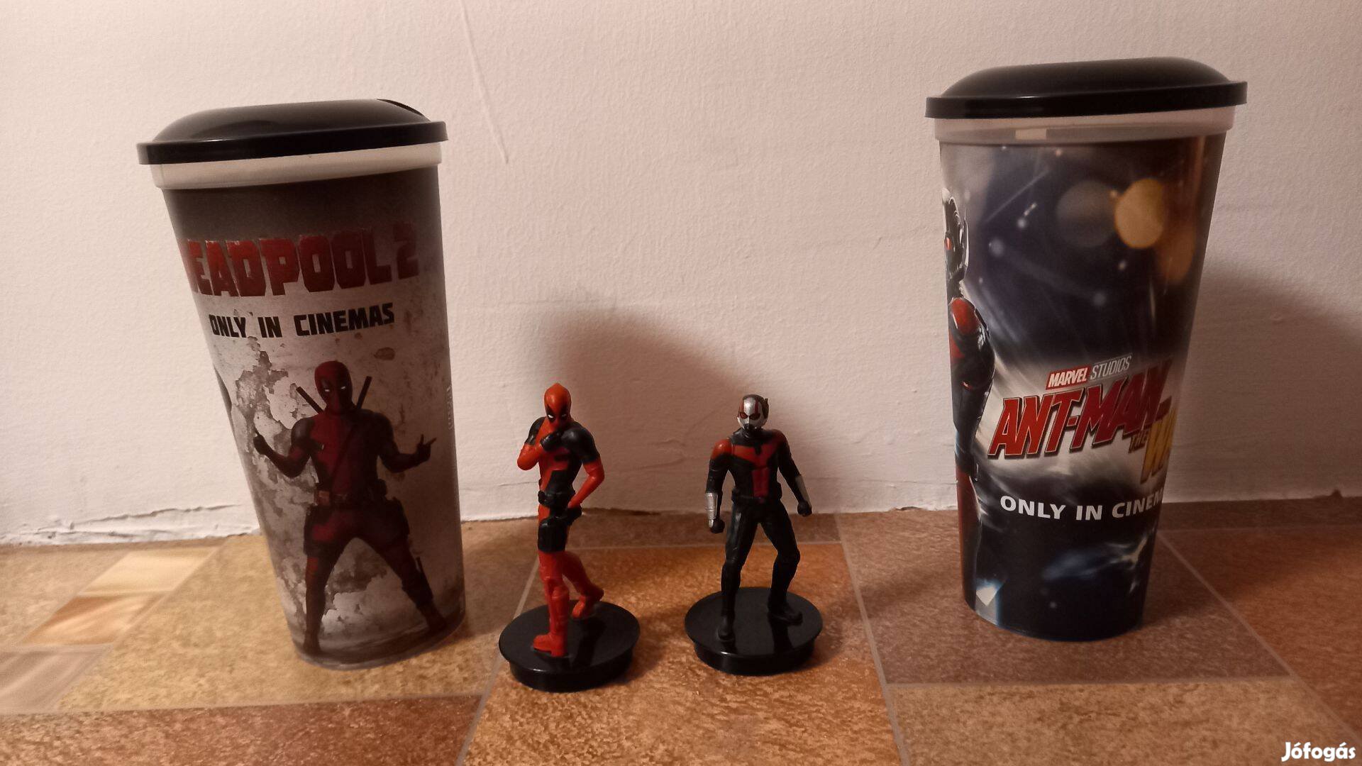 Marvel poharak figurával