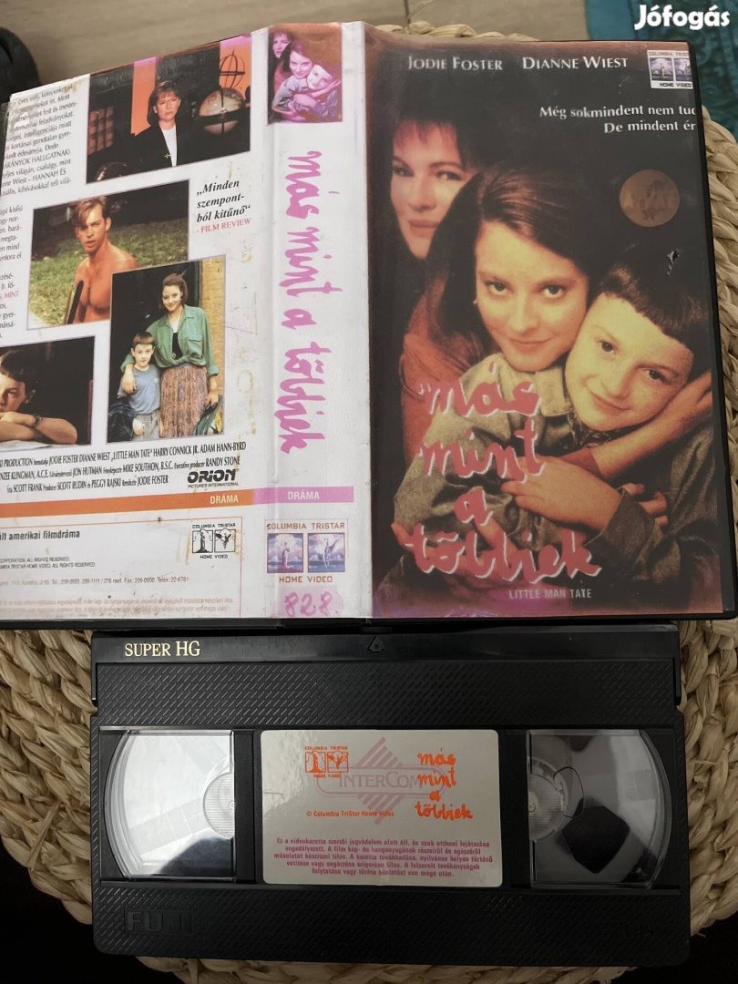 Más mint a többiek vhs m