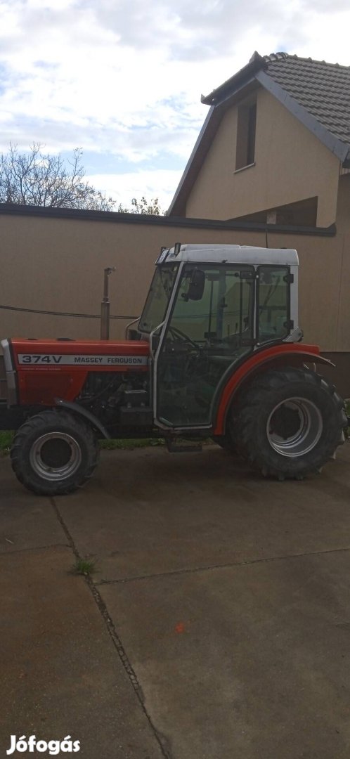 Massey Ferguson 374V kertészeti traktor 