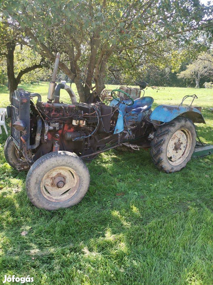 Massey Fergusson 135 motor