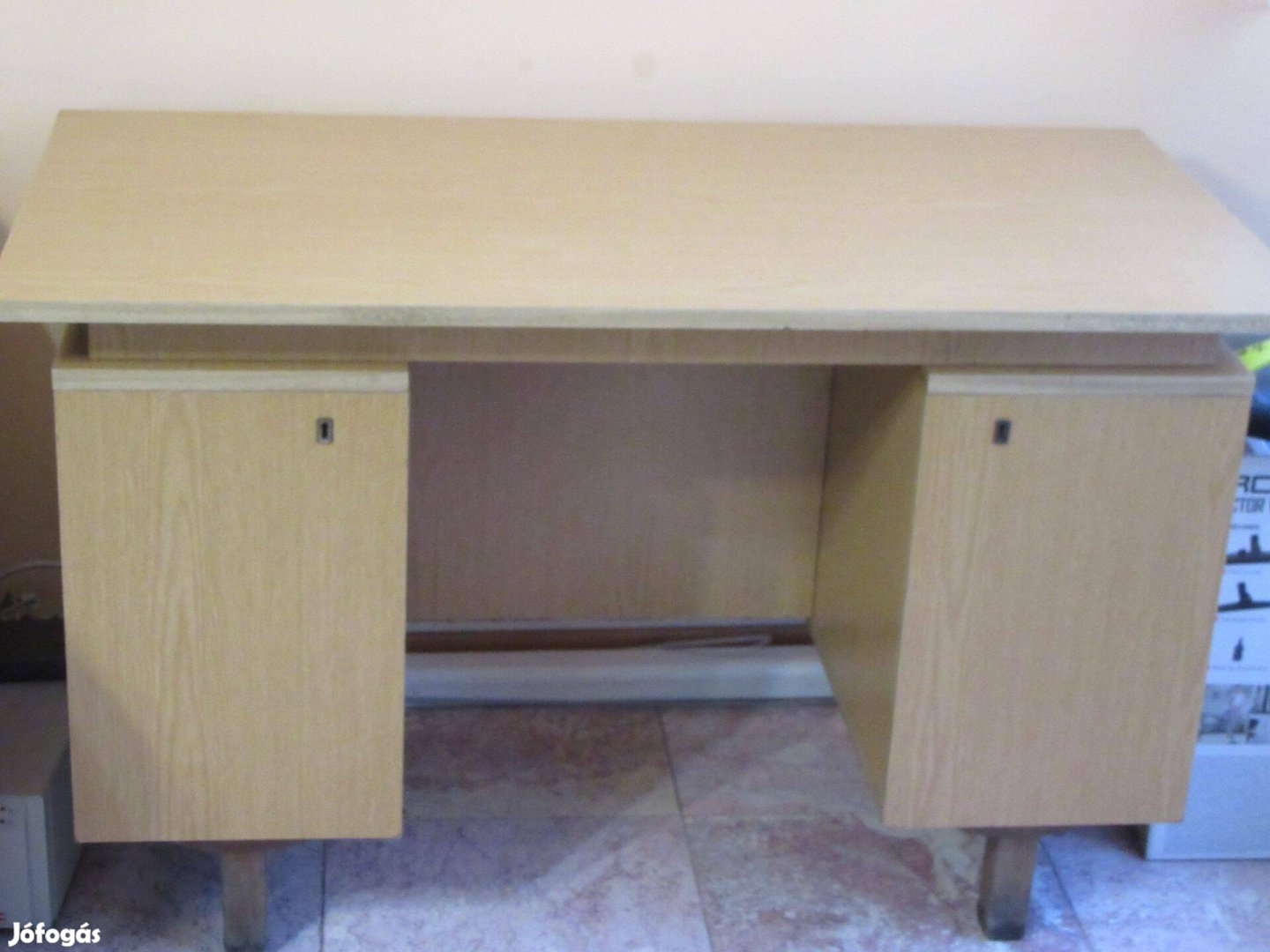 Masszív Békebeli Íróasztal