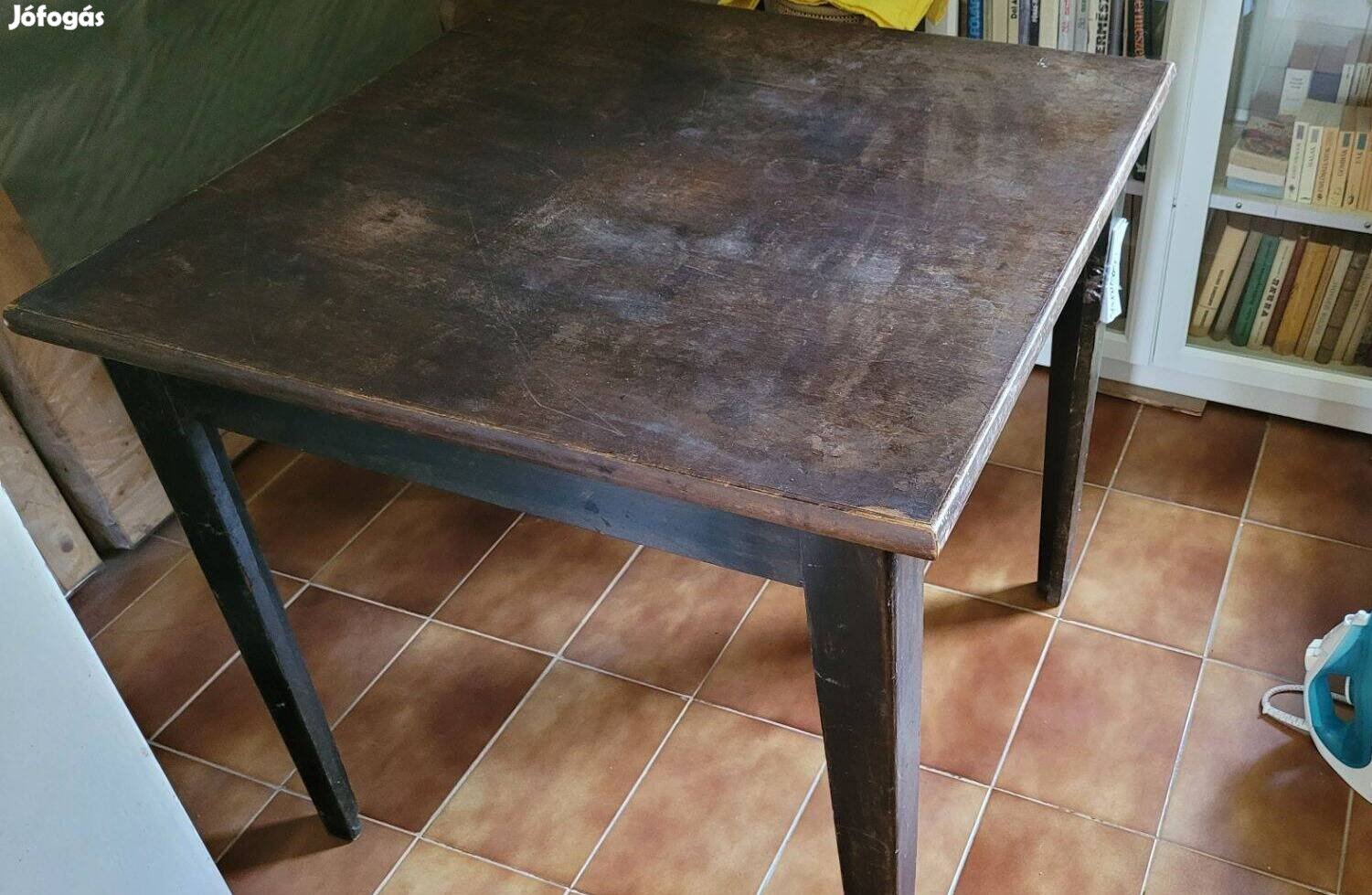 Masszív fa asztal 80x80