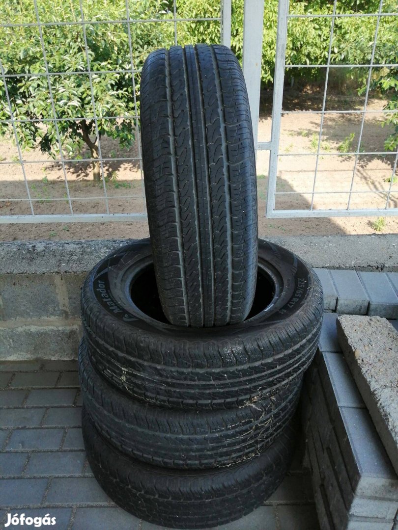 Matador nyári gumi garnitúra 225/65R17 méretben