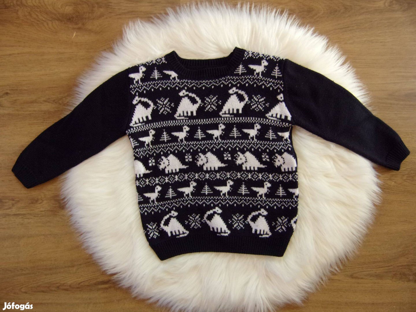 Matalan dínós mintás pulóver 3-4 éveseknek