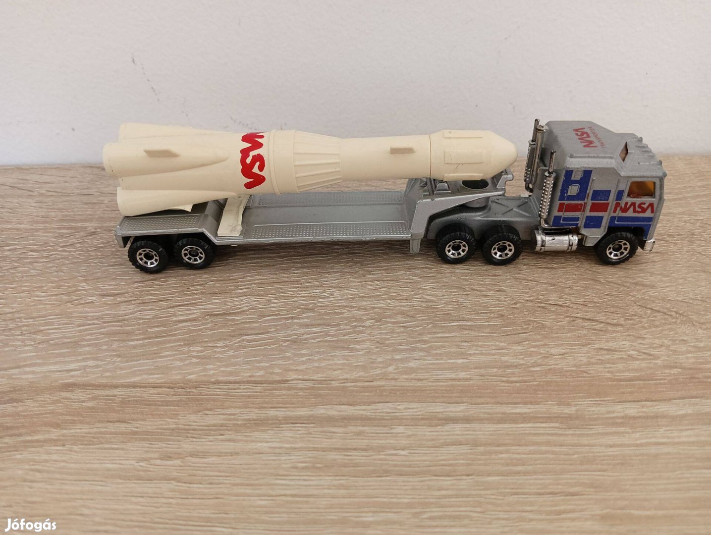 Matchbox 1981 NASA Kenworth Tractor with Trailer