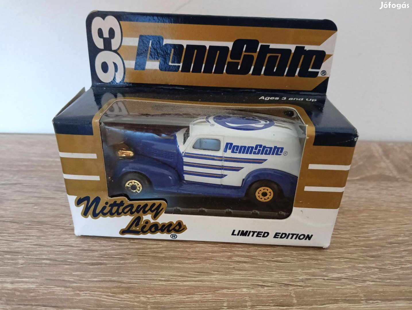 Matchbox 1993 Penn STATE University 1939 Chevrolet Sedan Delivery Van