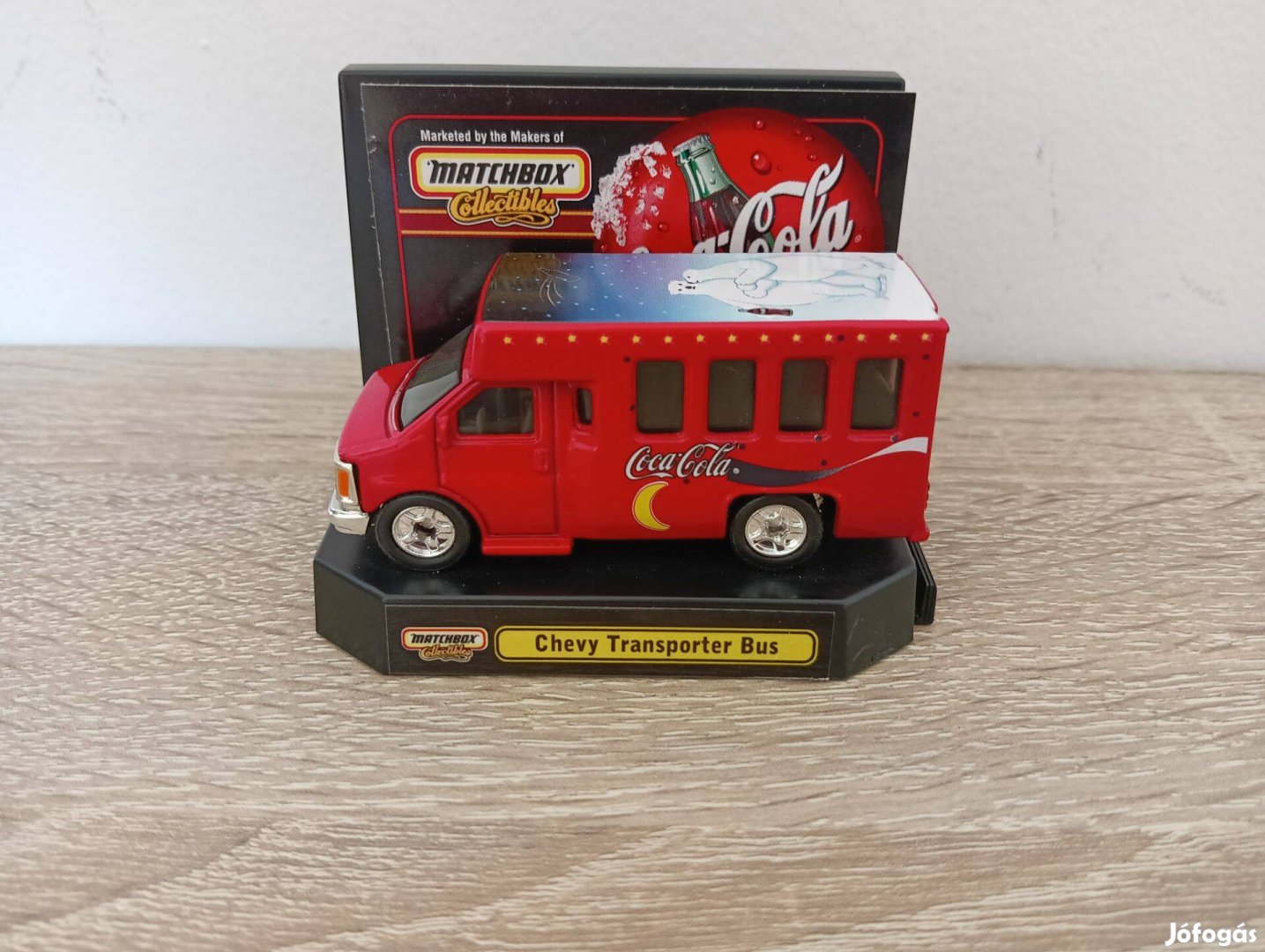 Matchbox 1999 Chevy Transporter Bus Coca-Cola Collectible Polar