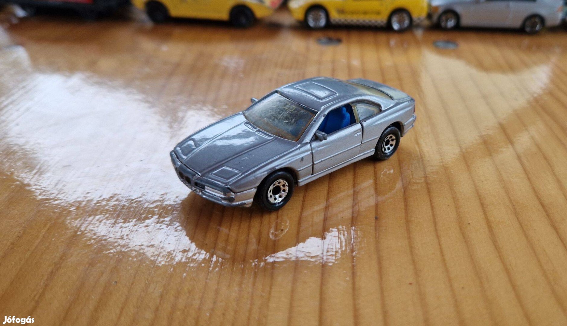 Matchbox BMW 850i Kisautó