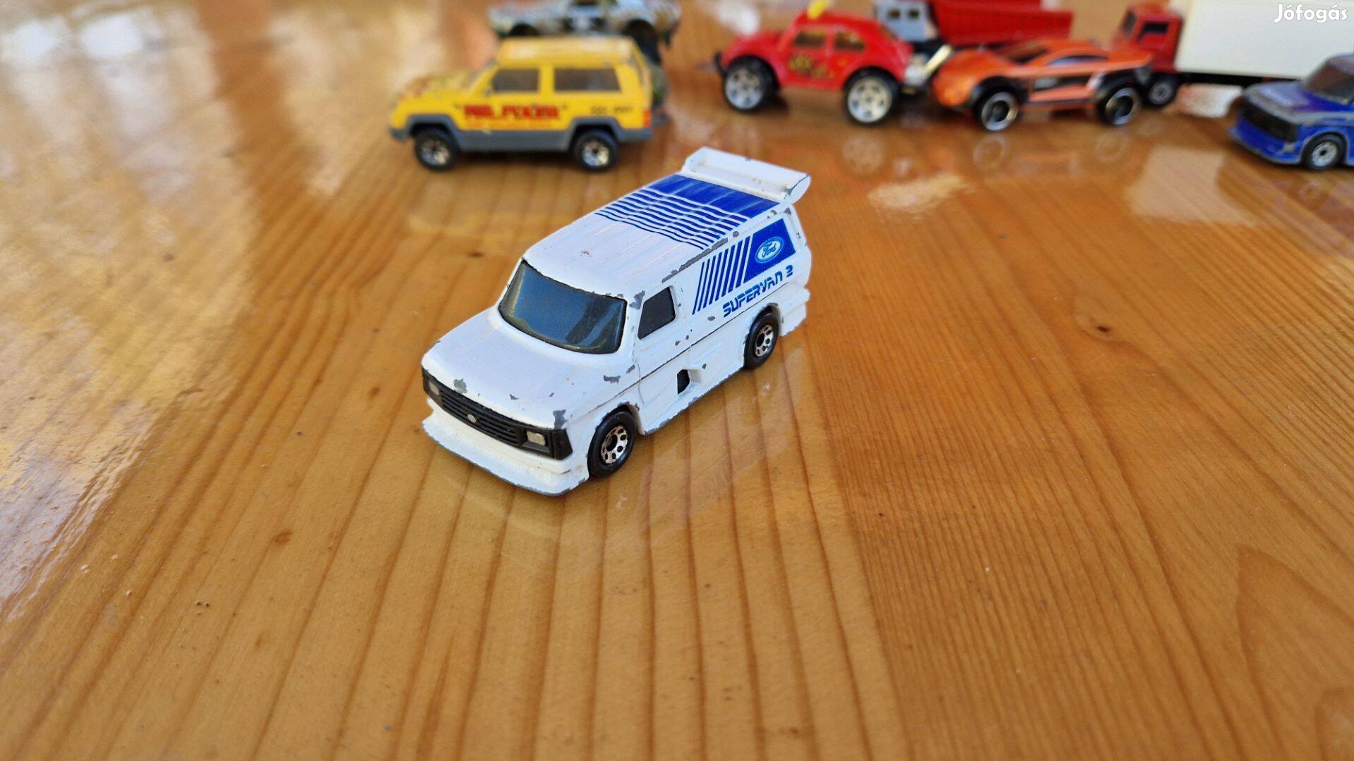 Matchbox Ford Supervan II Több darab