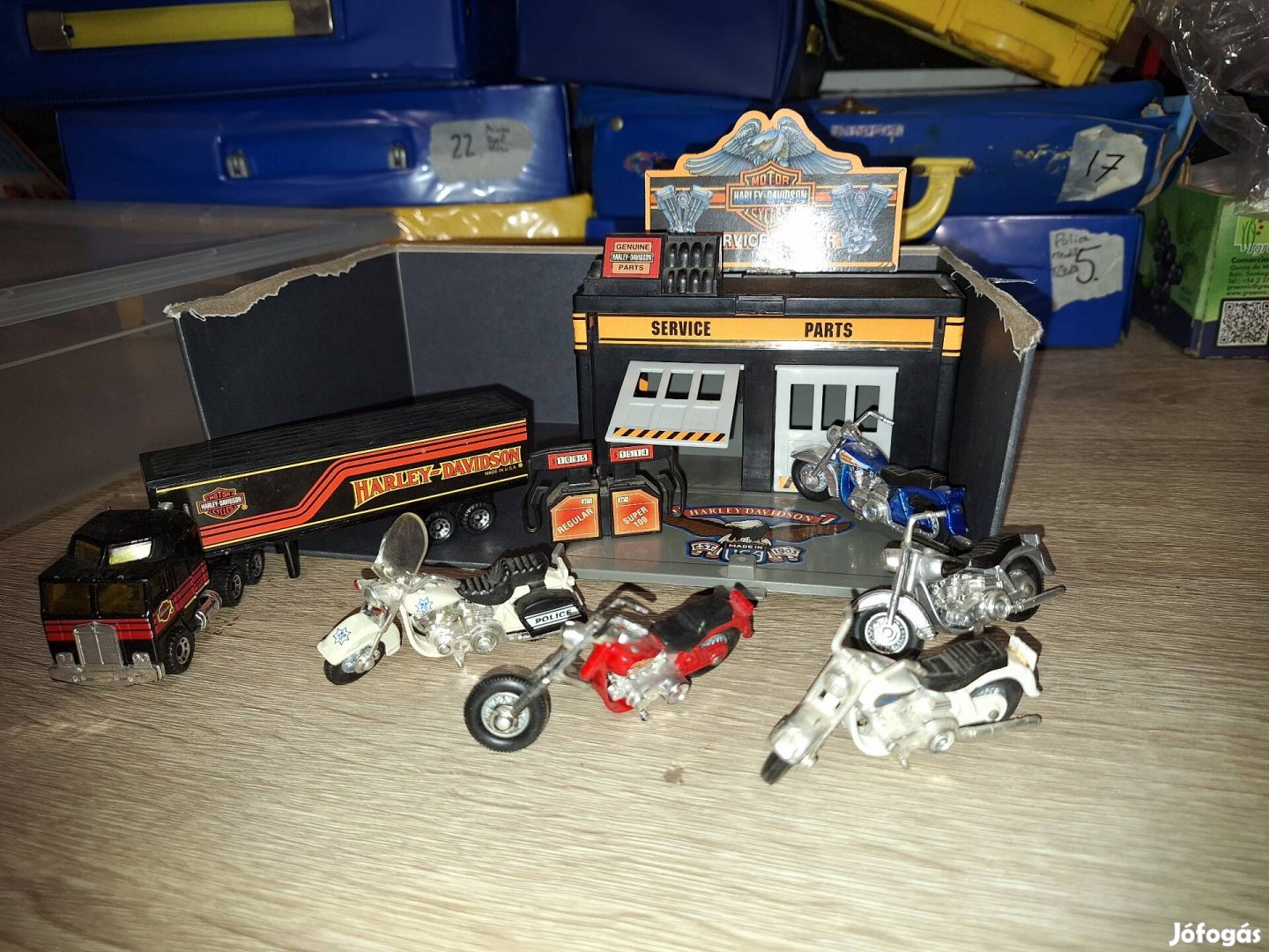 Matchbox Harley davidson convoy és motorok