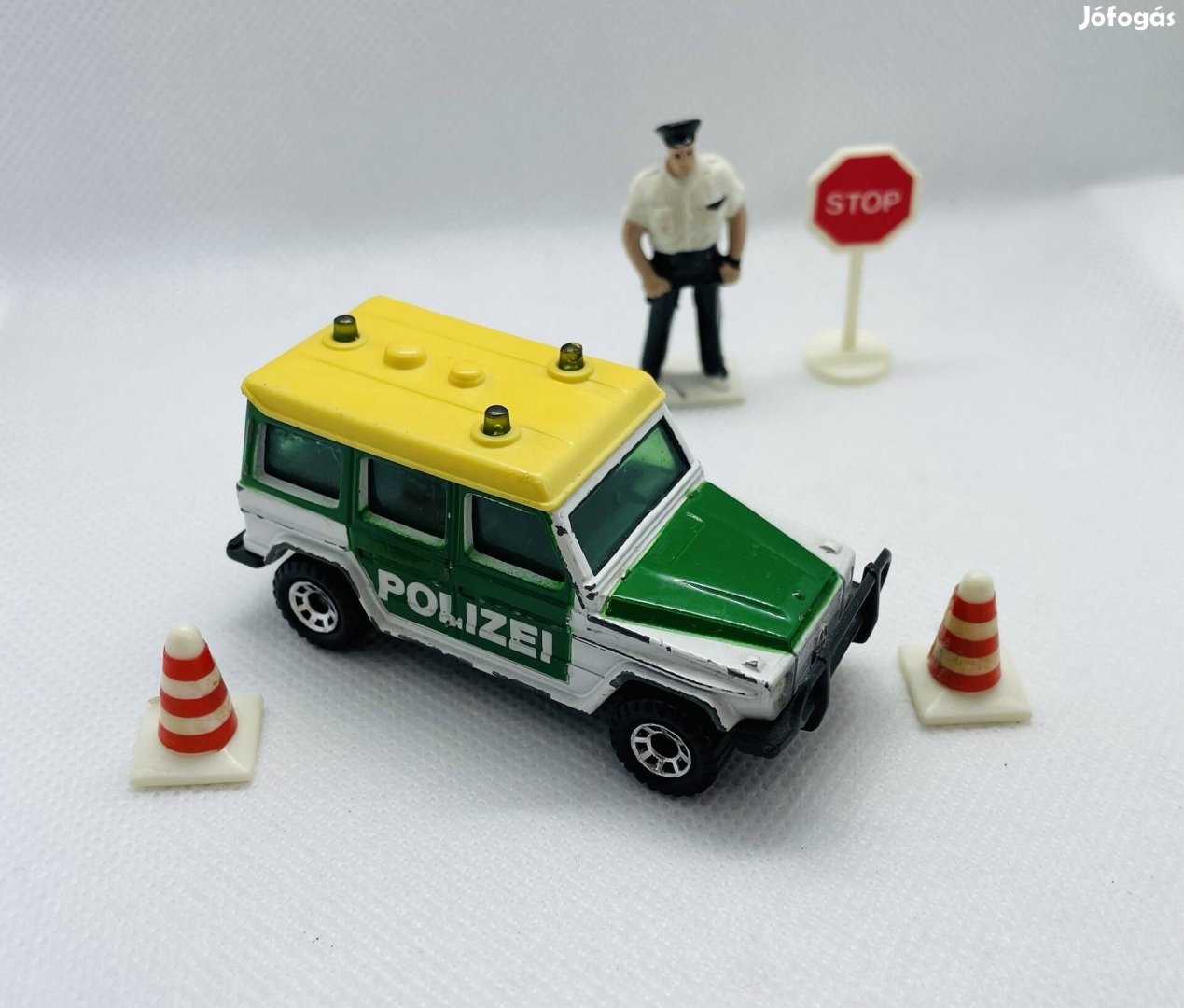 Matchbox Mercedes-Benz Polizei Wagen Car