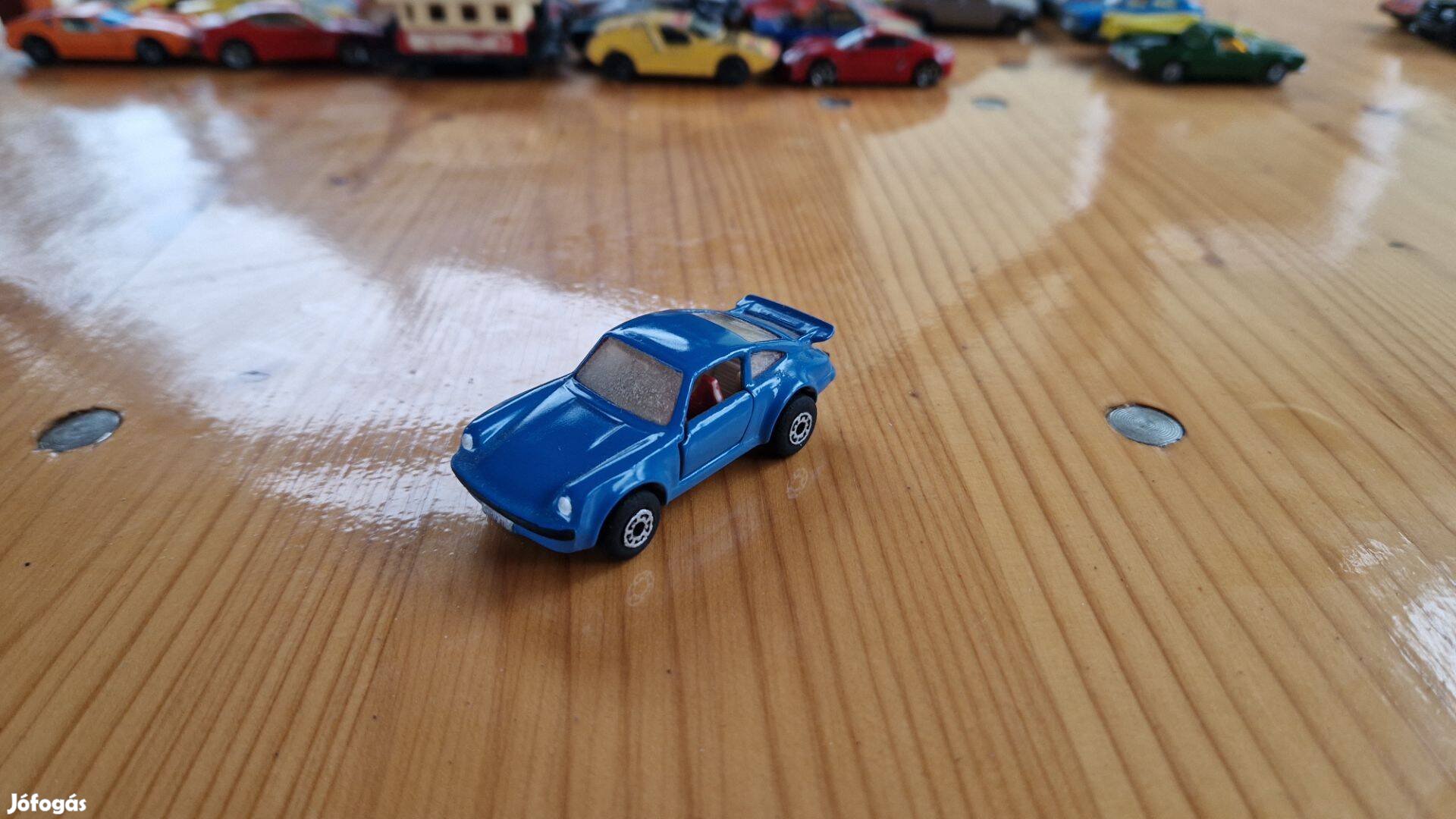 Matchbox Porsche 911 Turbo Kisautó