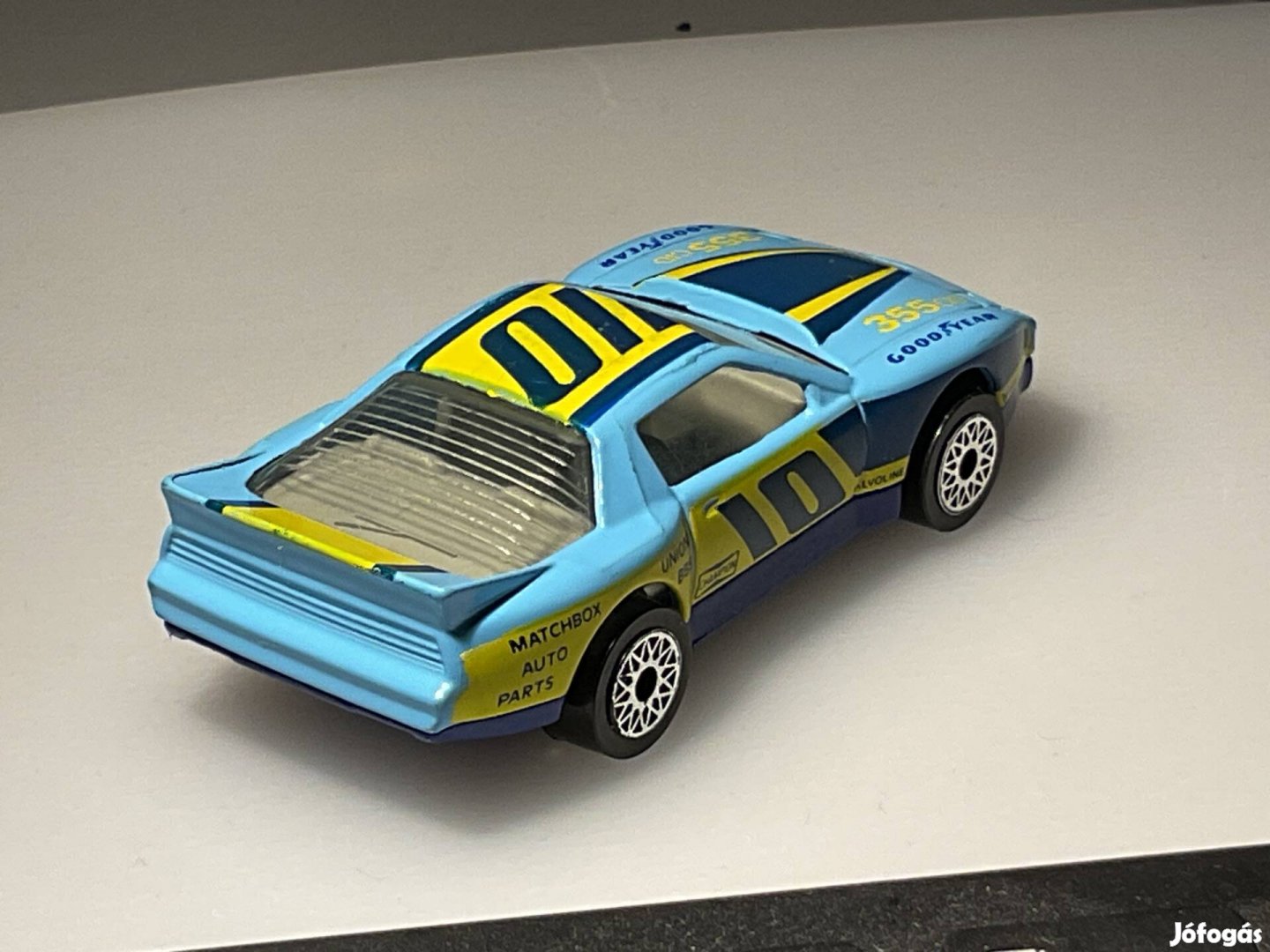 Matchbox SF18 Firebird kisautó