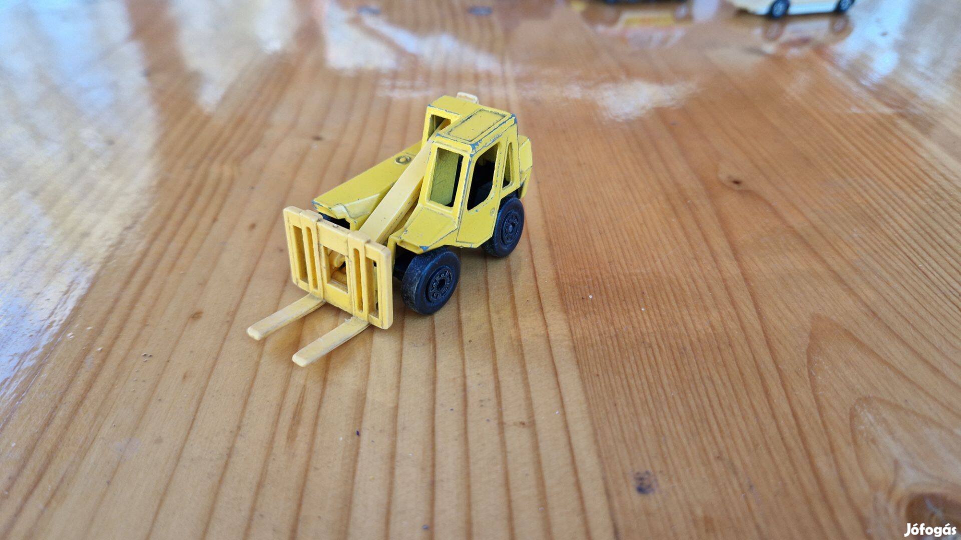 Matchbox Sambron Jacklift Kisautó