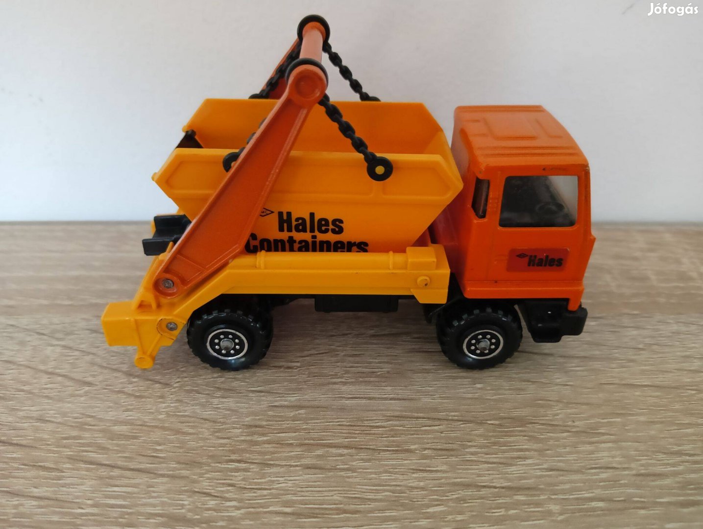 Matchbox Super Kings Bedford Skip Truck K28