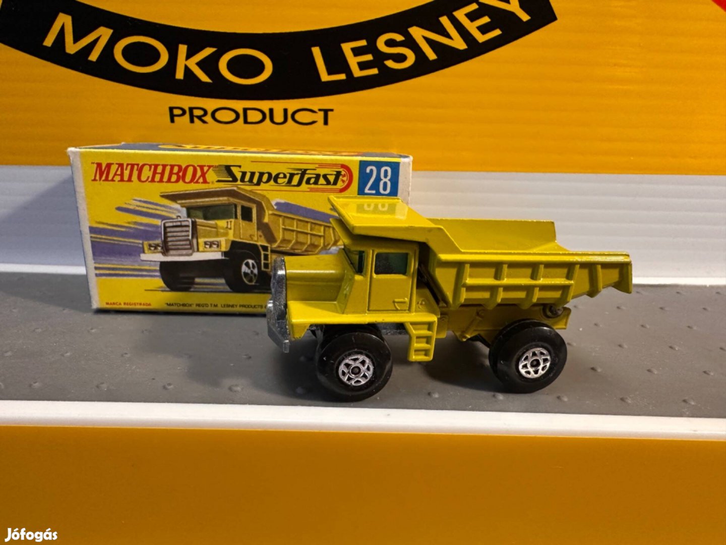 Matchbox Superfast 28 Mack Dump Truck