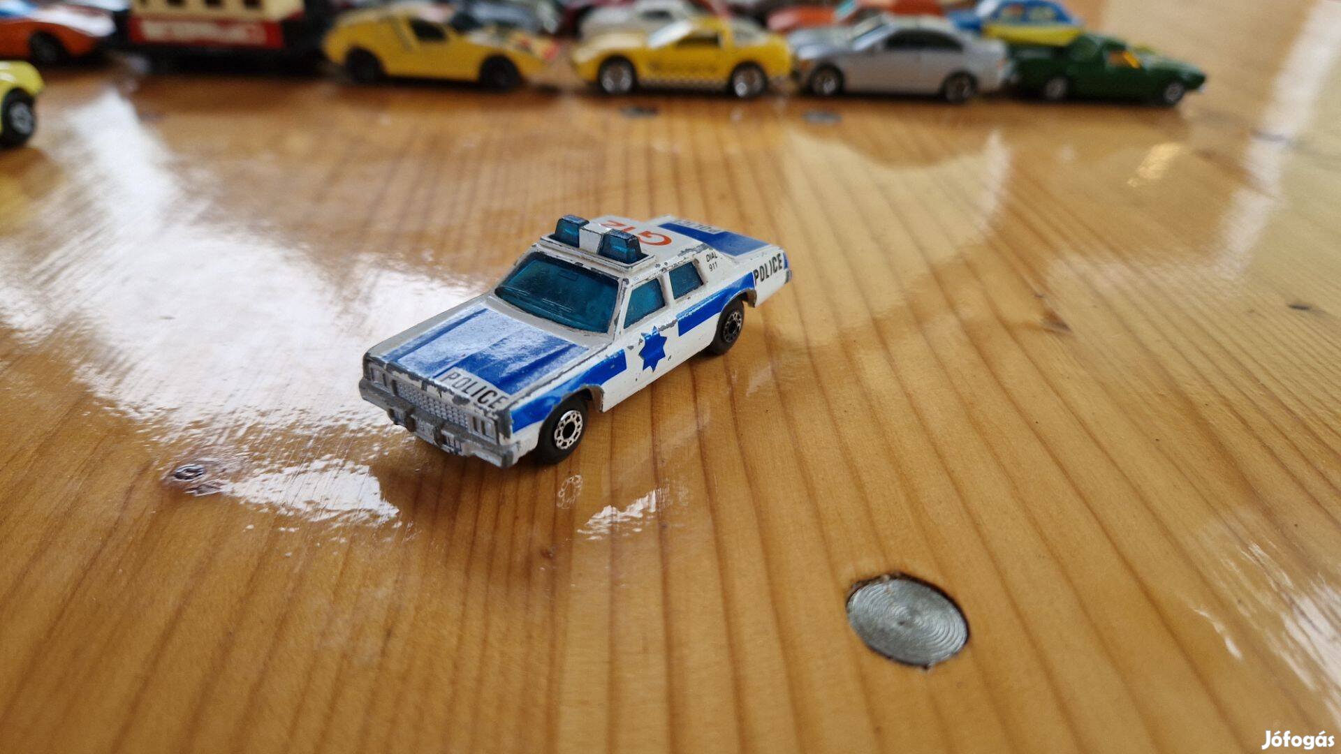 Matchbox Superfast Plymouth Gran Fury Police Kisautó