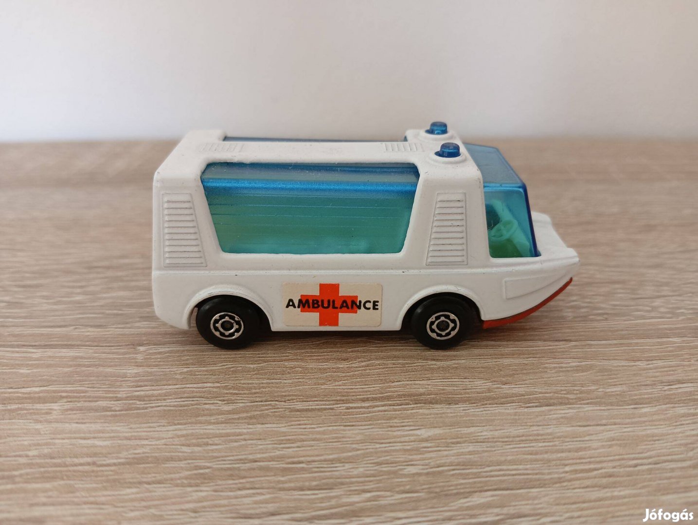 Matchbox Superfast Stretcha Fetcha Ambulance MB 46