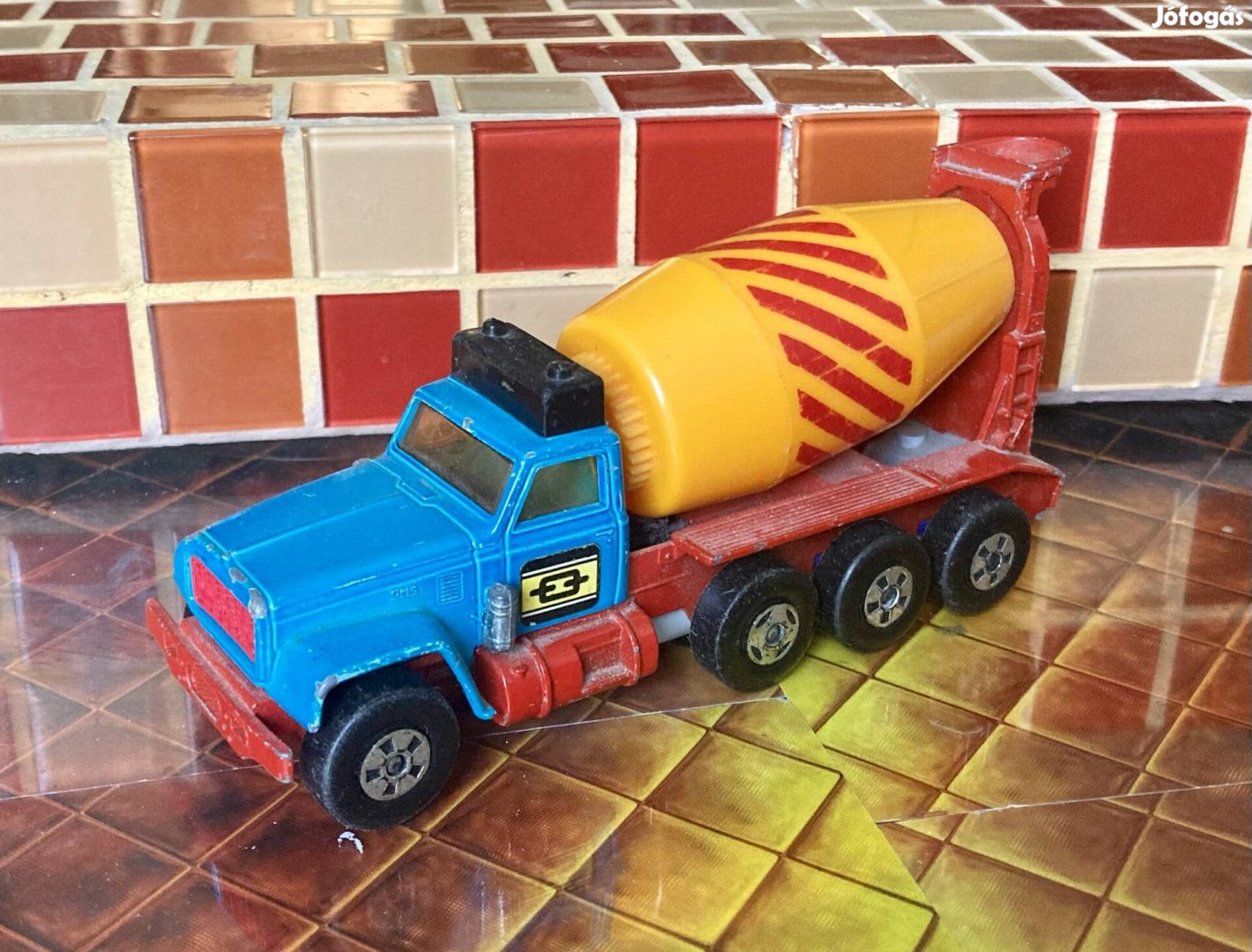 Matchbox Superkings Cement mixer