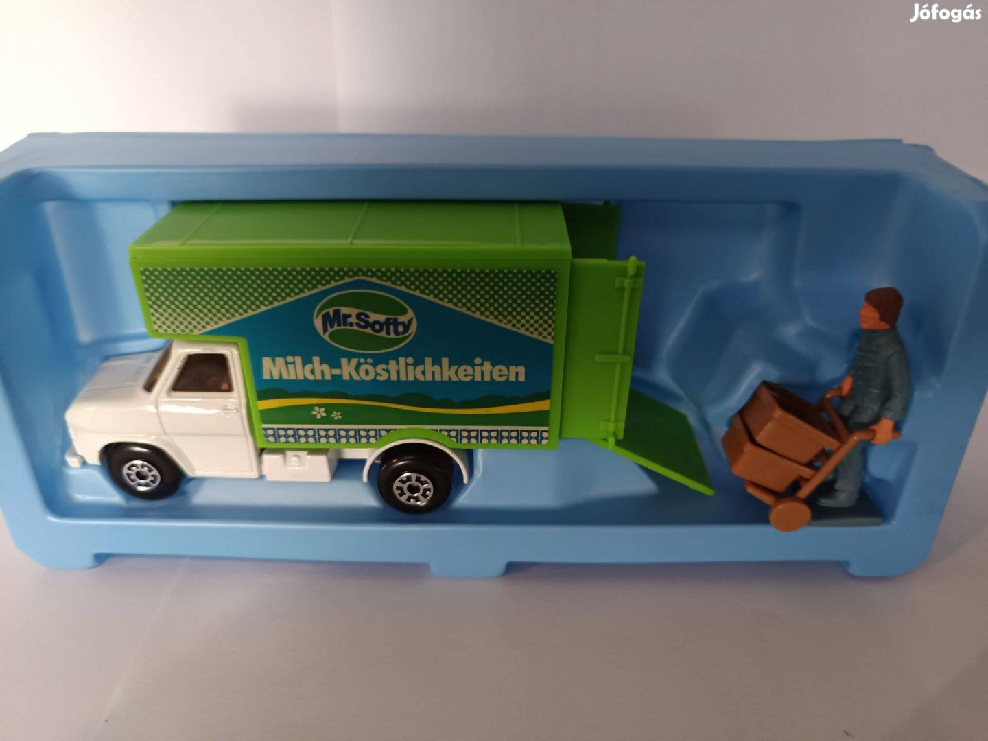 Matchbox Superkings K-23 Ford Delivery Van