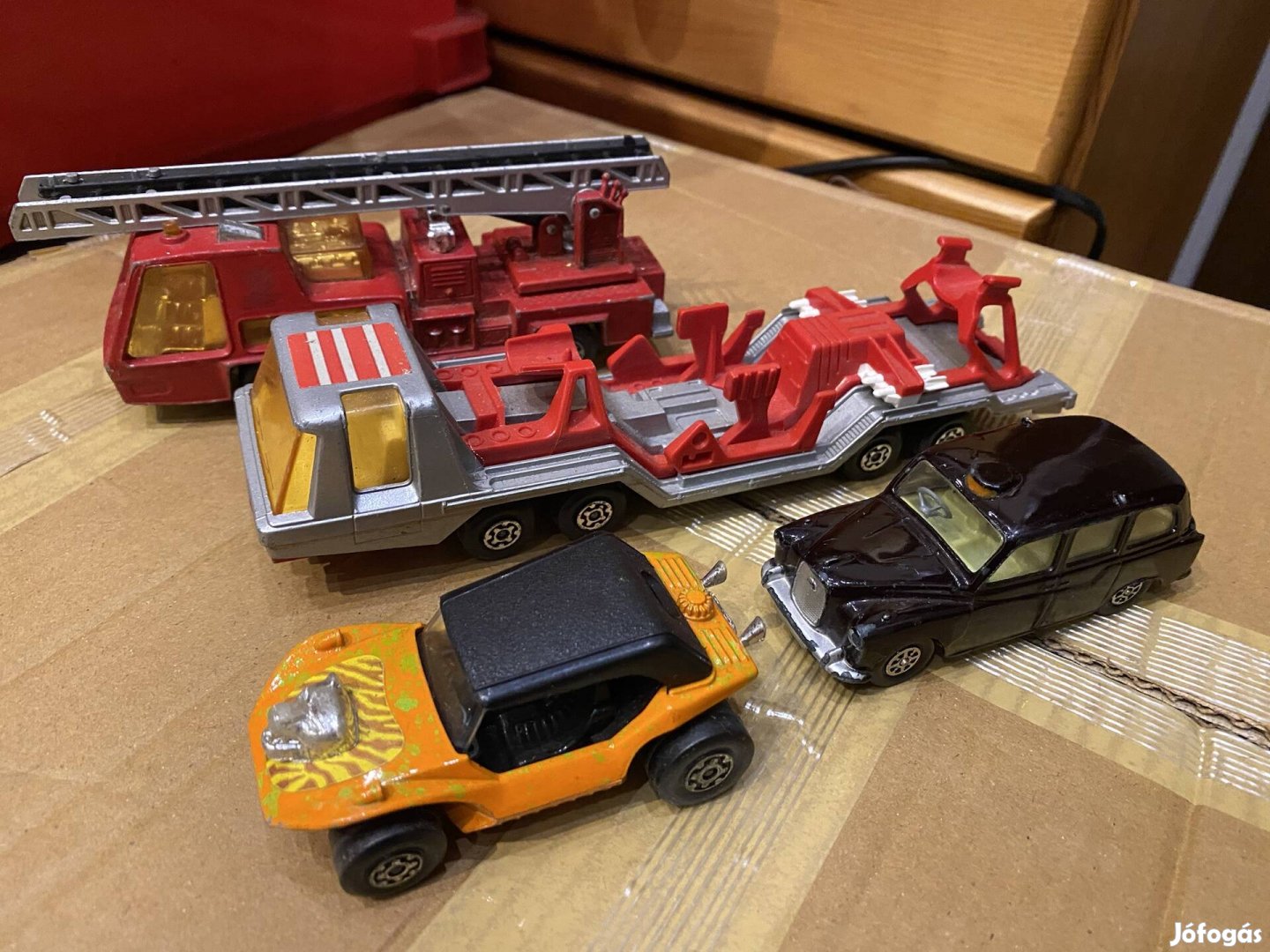 Matchbox Superkings és Corgi kisautók