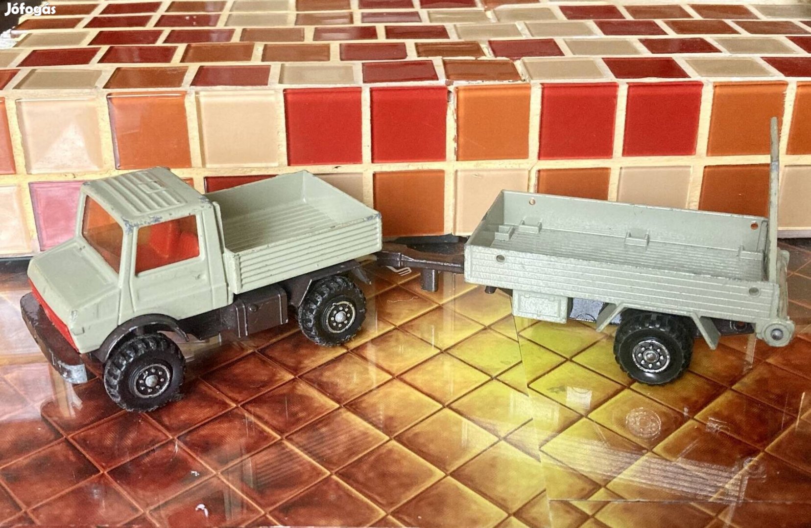 Matchbox Superkings utanfutós Mercedes Unimog