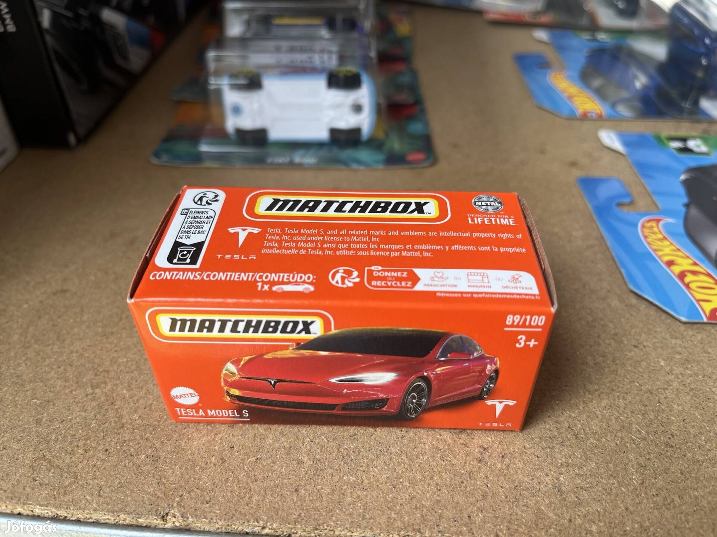 Matchbox Tesla Model S Új papírdobozos