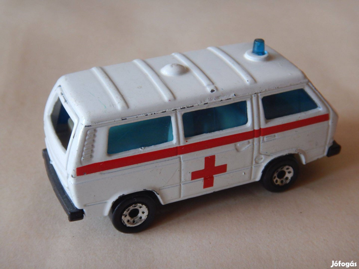 Matchbox Volkswagen Transporter mentőautó, 1987